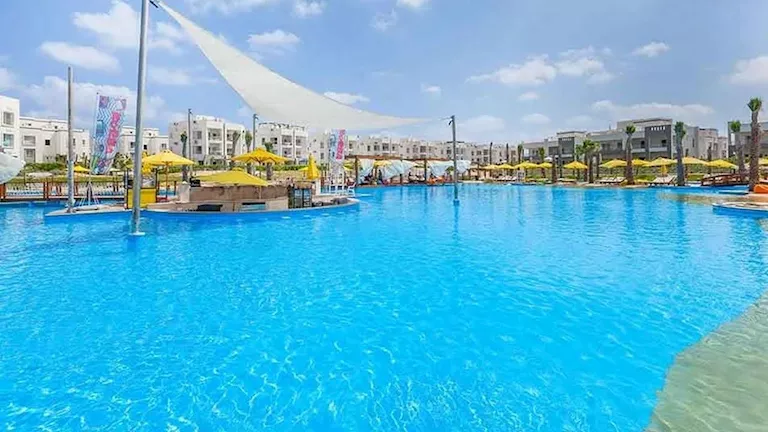 الليلة بـ844 ألف جنيه.. أغلى مصايف سيدي عبد الرحمن 2026